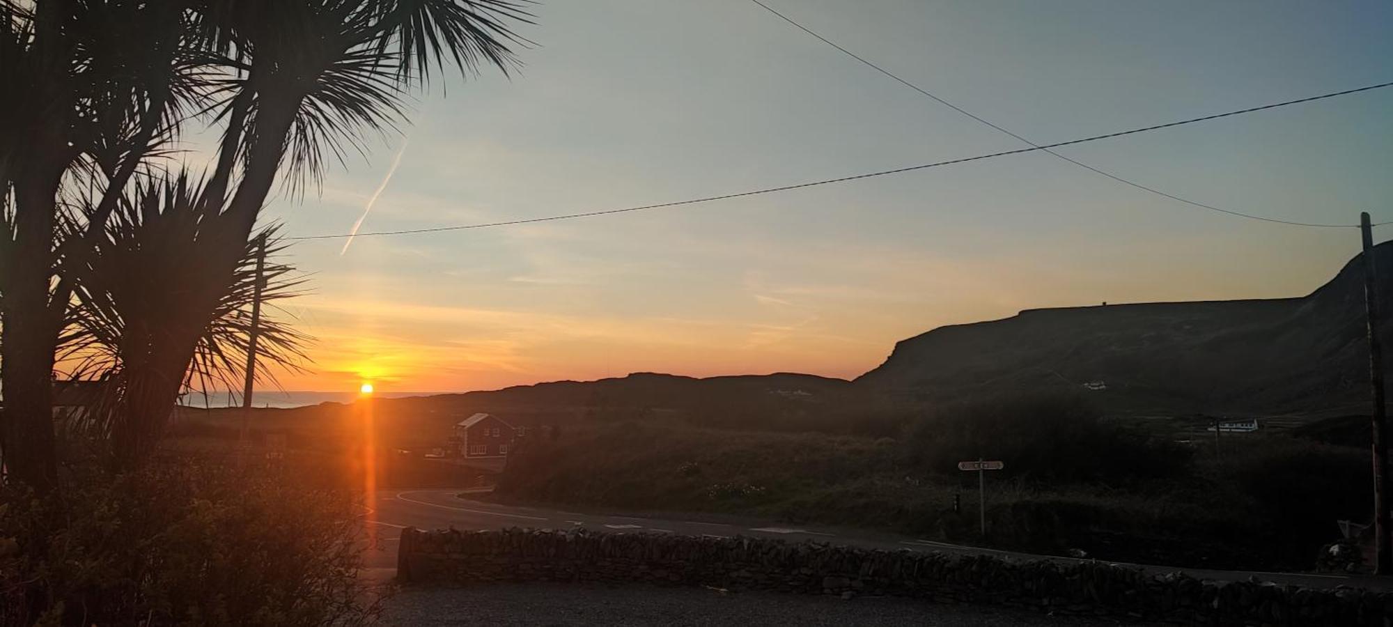 John Eoinin'S Bar And Accommodation Glencolumbkille Bagian luar foto