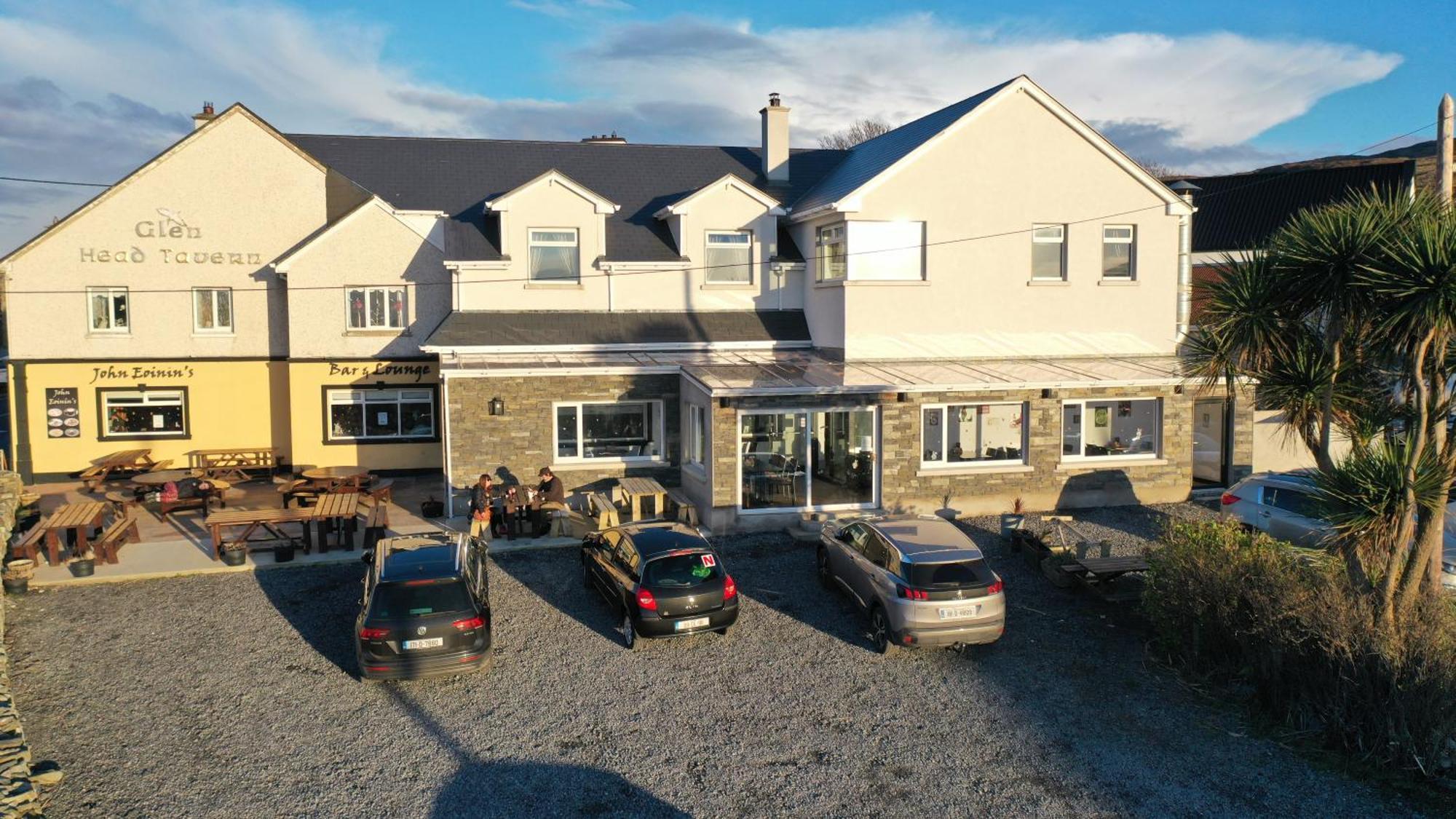 John Eoinin'S Bar And Accommodation Glencolumbkille Bagian luar foto